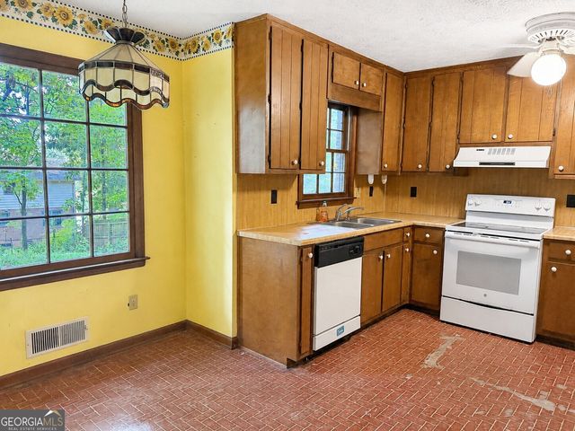 2855 Pangborn Road, Decatur, GA 30033