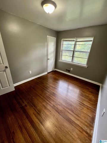 1913 DAY AVENUE, Tarrant, AL 35217