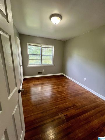1913 DAY AVENUE, Tarrant, AL 35217