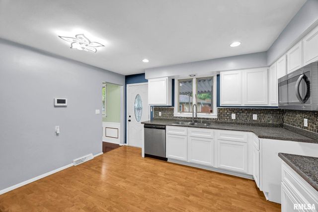 2922 W GILBERT Avenue, Peoria, IL 61604