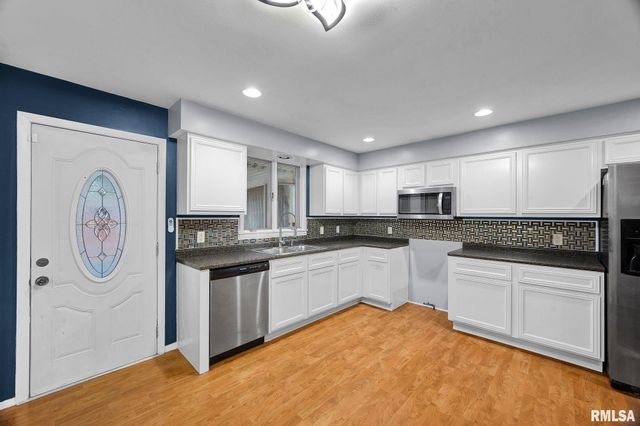 2922 W GILBERT Avenue, Peoria, IL 61604