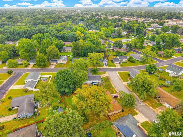 2922 W GILBERT Avenue, Peoria, IL 61604
