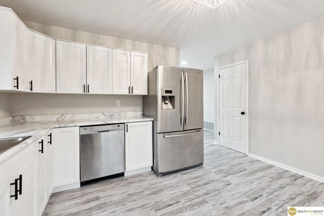 6905 Laurel Avenue, Omaha, NE 68104