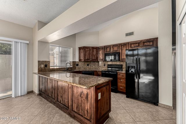 8829 E RIVIERA Drive, Scottsdale, AZ 85260