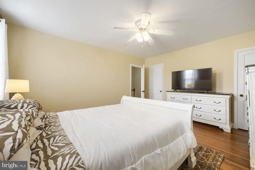 Image 14 of property listing at 8152 GLEN GARY RD, Towson, MD 21286