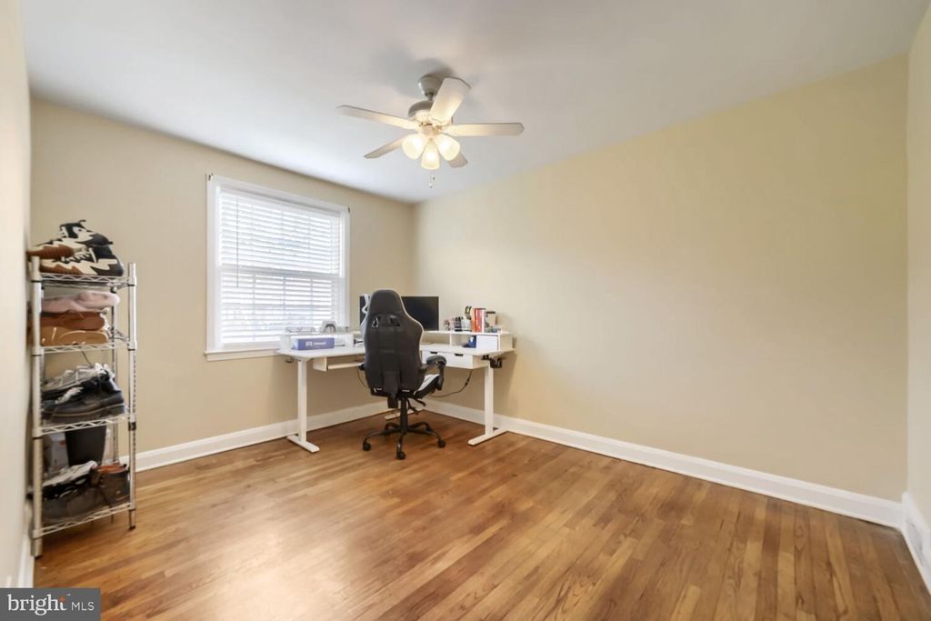 Image 18 of property listing at 8152 GLEN GARY RD, Towson, MD 21286