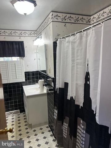 301 BERRYHILL RD, Harrisburg, PA 17109