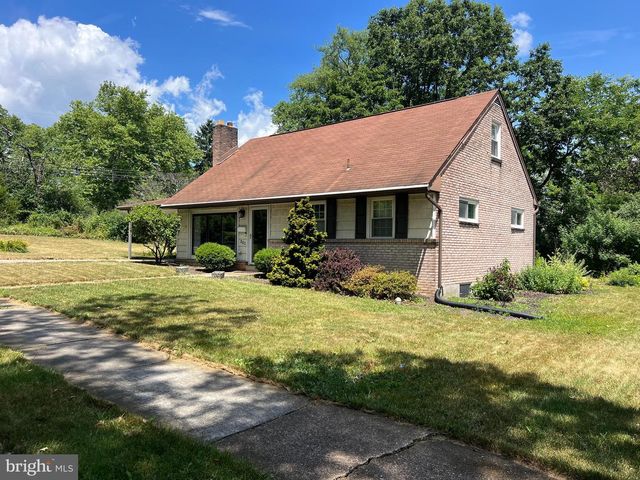 301 BERRYHILL RD, Harrisburg, PA 17109