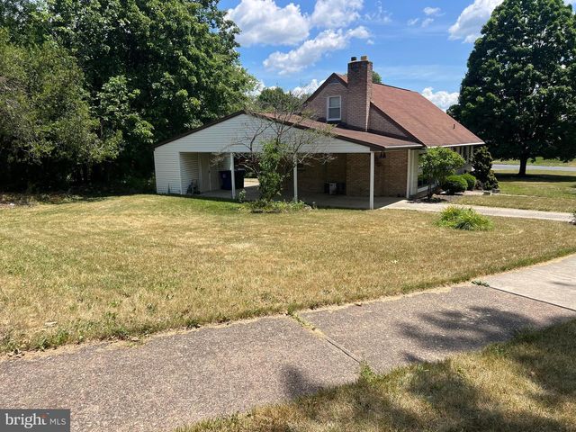 301 BERRYHILL RD, Harrisburg, PA 17109
