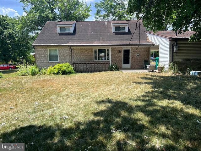 301 BERRYHILL RD, Harrisburg, PA 17109