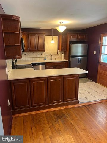 301 BERRYHILL RD, Harrisburg, PA 17109