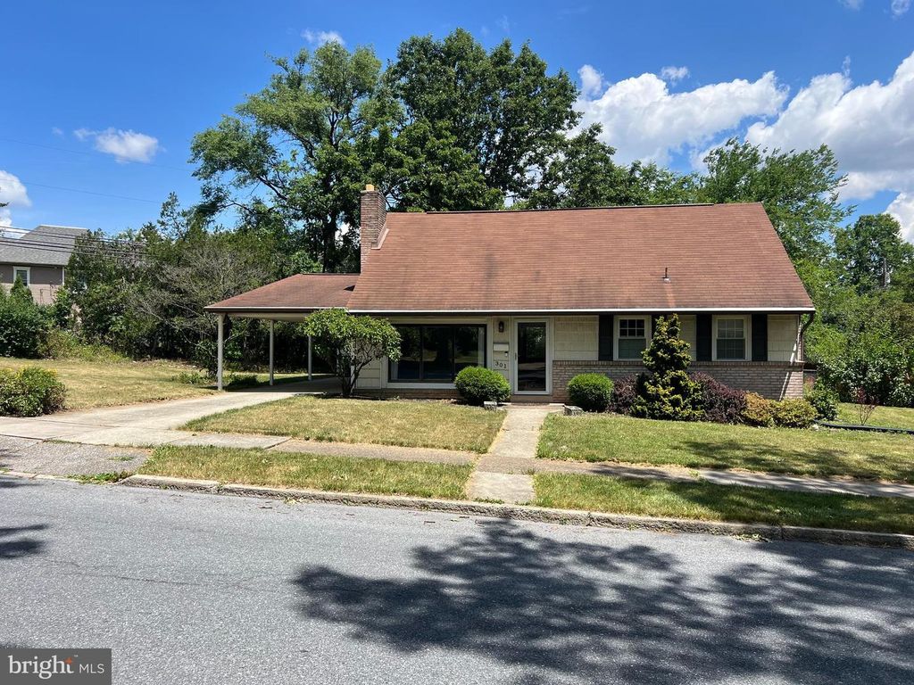 301 BERRYHILL RD, Harrisburg, PA 17109