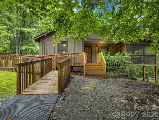 989 Fox Mountain Road, Columbus, NC 28722