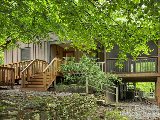 989 Fox Mountain Road, Columbus, NC 28722