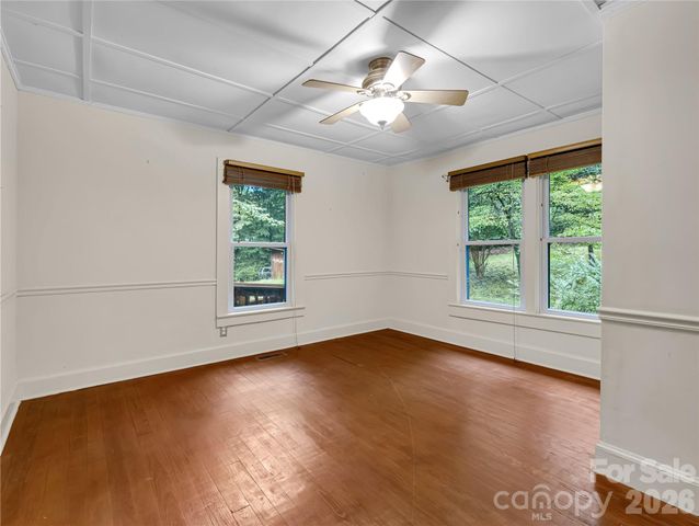 989 Fox Mountain Road, Columbus, NC 28722