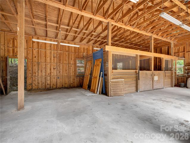 989 Fox Mountain Road, Columbus, NC 28722