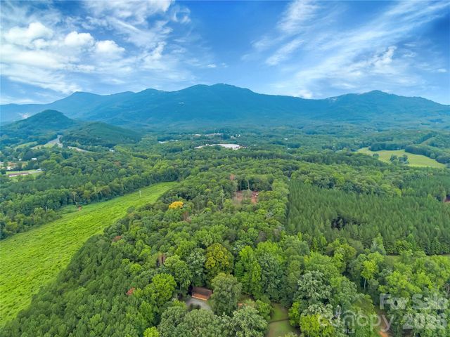 989 Fox Mountain Road, Columbus, NC 28722