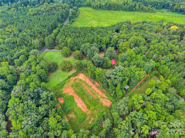 989 Fox Mountain Road, Columbus, NC 28722