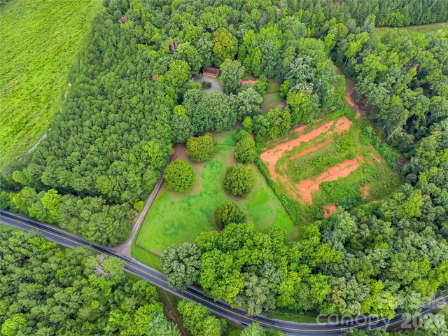 989 Fox Mountain Road, Columbus, NC 28722