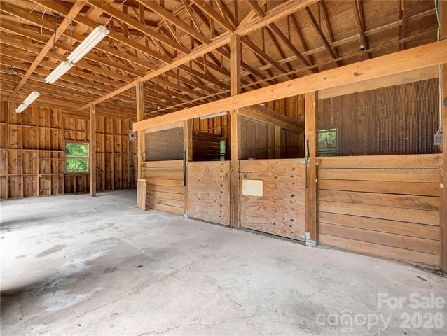 989 Fox Mountain Road, Columbus, NC 28722