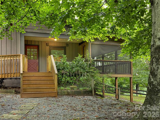 989 Fox Mountain Road, Columbus, NC 28722