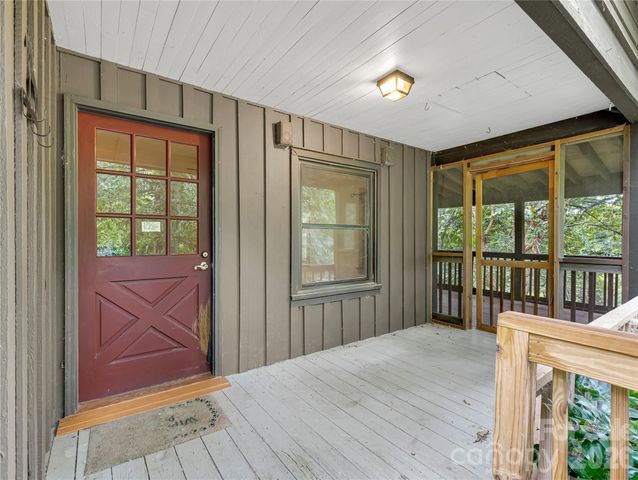 989 Fox Mountain Road, Columbus, NC 28722