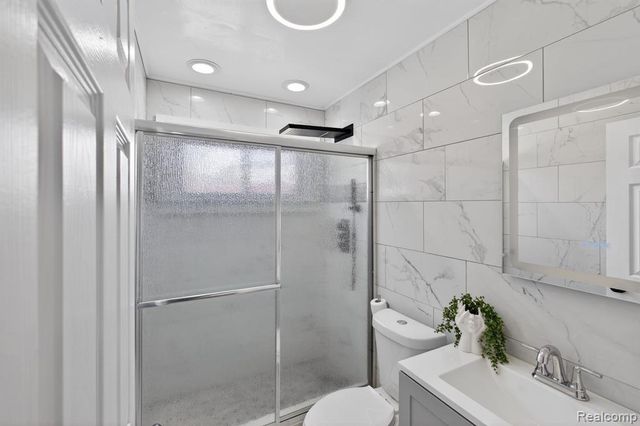 20701 Meier Road, Saint Clair Shores, MI 48081