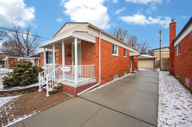 20701 Meier Road, Saint Clair Shores, MI 48081