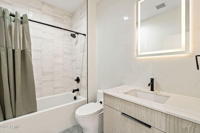 3446 N 47TH Street, Phoenix, AZ 85018