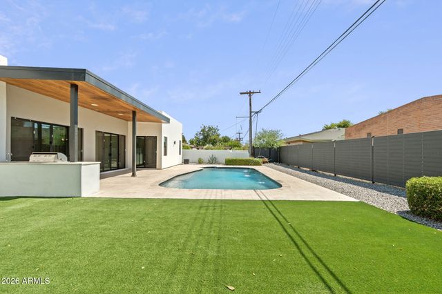 3446 N 47TH Street, Phoenix, AZ 85018