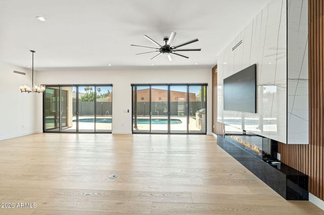 3446 N 47TH Street, Phoenix, AZ 85018