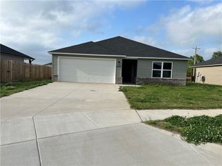 2533 E Foxbury Street, Siloam Springs, AR 72761