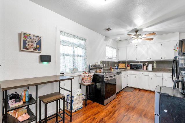 760 S Baltimore Ave, Derby, KS 67037