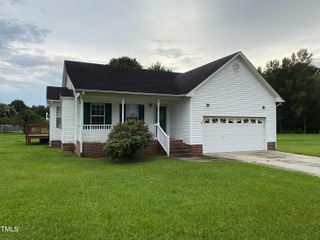 87 Willow Pond Court, Lillington, NC 27546