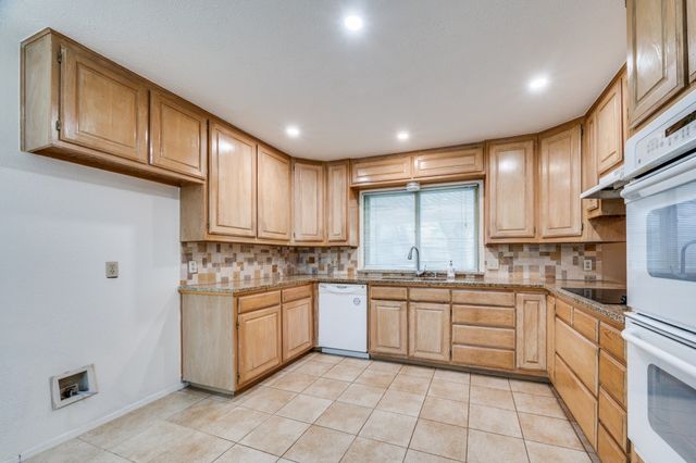 6221 Onyx Drive N, North Richland Hills, TX 76180