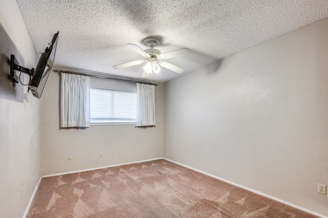 6221 Onyx Drive N, North Richland Hills, TX 76180