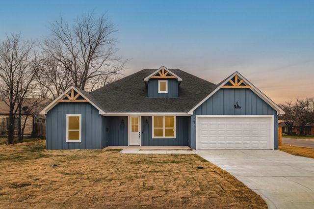 621 Oaklawn Drive, River Oaks, TX 76114