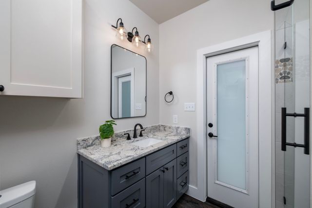 621 Oaklawn Drive, River Oaks, TX 76114