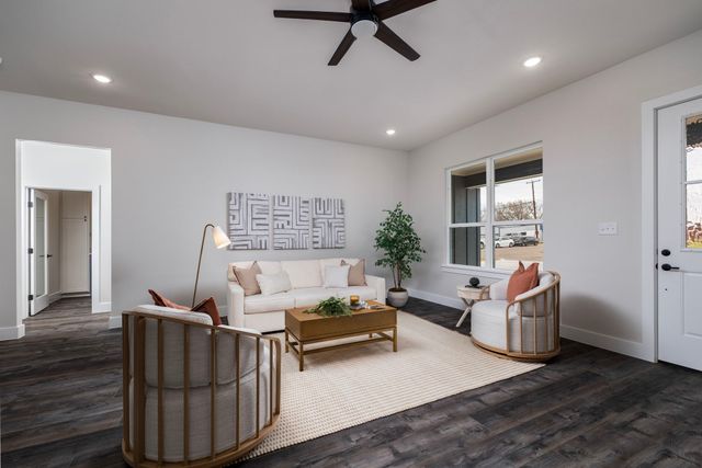 621 Oaklawn Drive, River Oaks, TX 76114