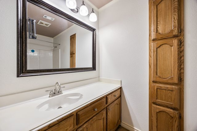 9209 Chimneywood Drive, Rowlett, TX 75089