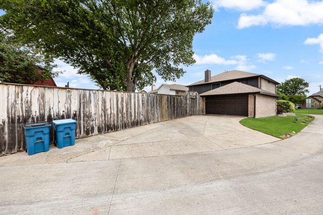 9209 Chimneywood Drive, Rowlett, TX 75089