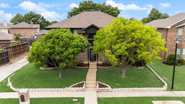 9209 Chimneywood Drive, Rowlett, TX 75089