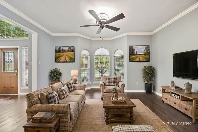 9209 Chimneywood Drive, Rowlett, TX 75089