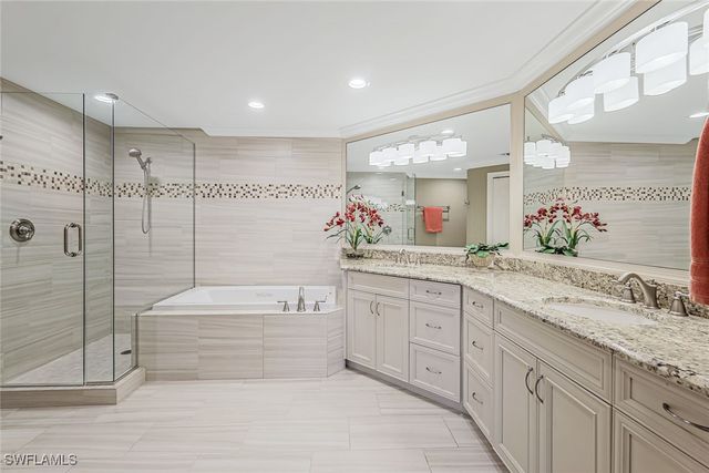 8471 Abbington CIR 1111, Naples, FL 34108