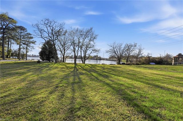 5207 Riverwood RD, Norfolk, VA 23502