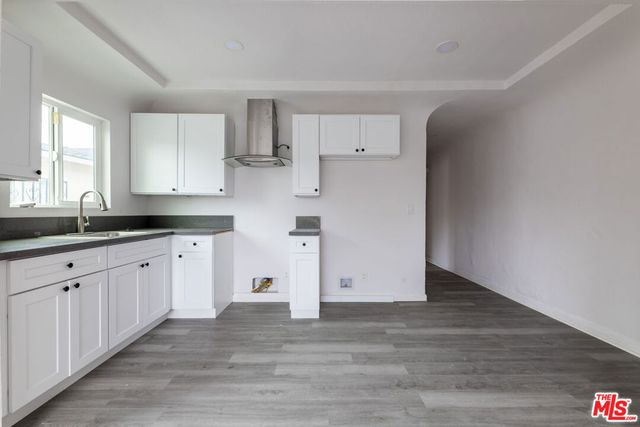 136 W 82nd Street, Los Angeles, CA 90003