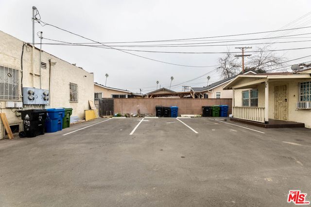 136 W 82nd Street, Los Angeles, CA 90003