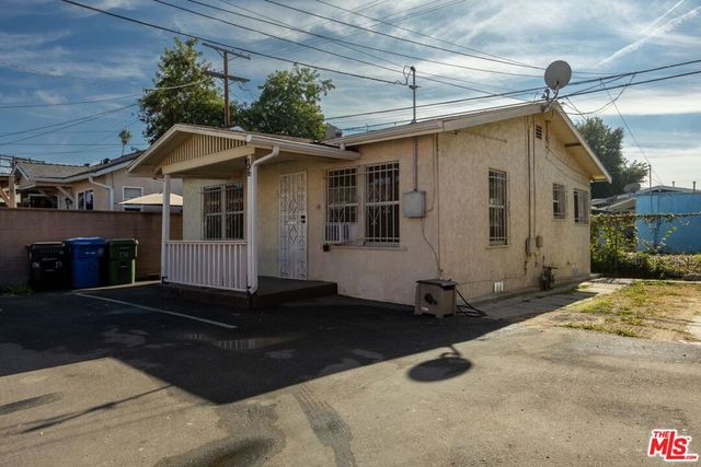 136 W 82nd Street, Los Angeles, CA 90003