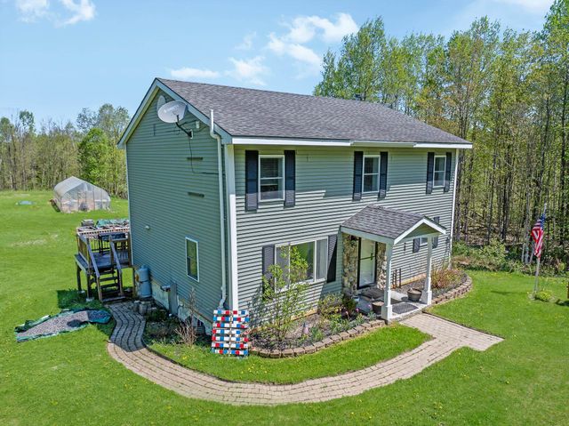 252 Moose Mountain Drive, Stewartstown, NH 03576