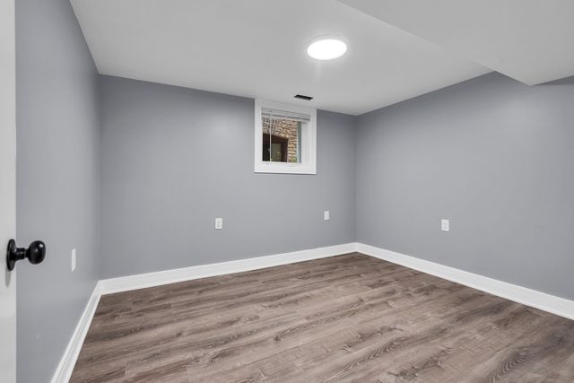 2424 W Hollywood Avenue 3, Chicago, IL 60659